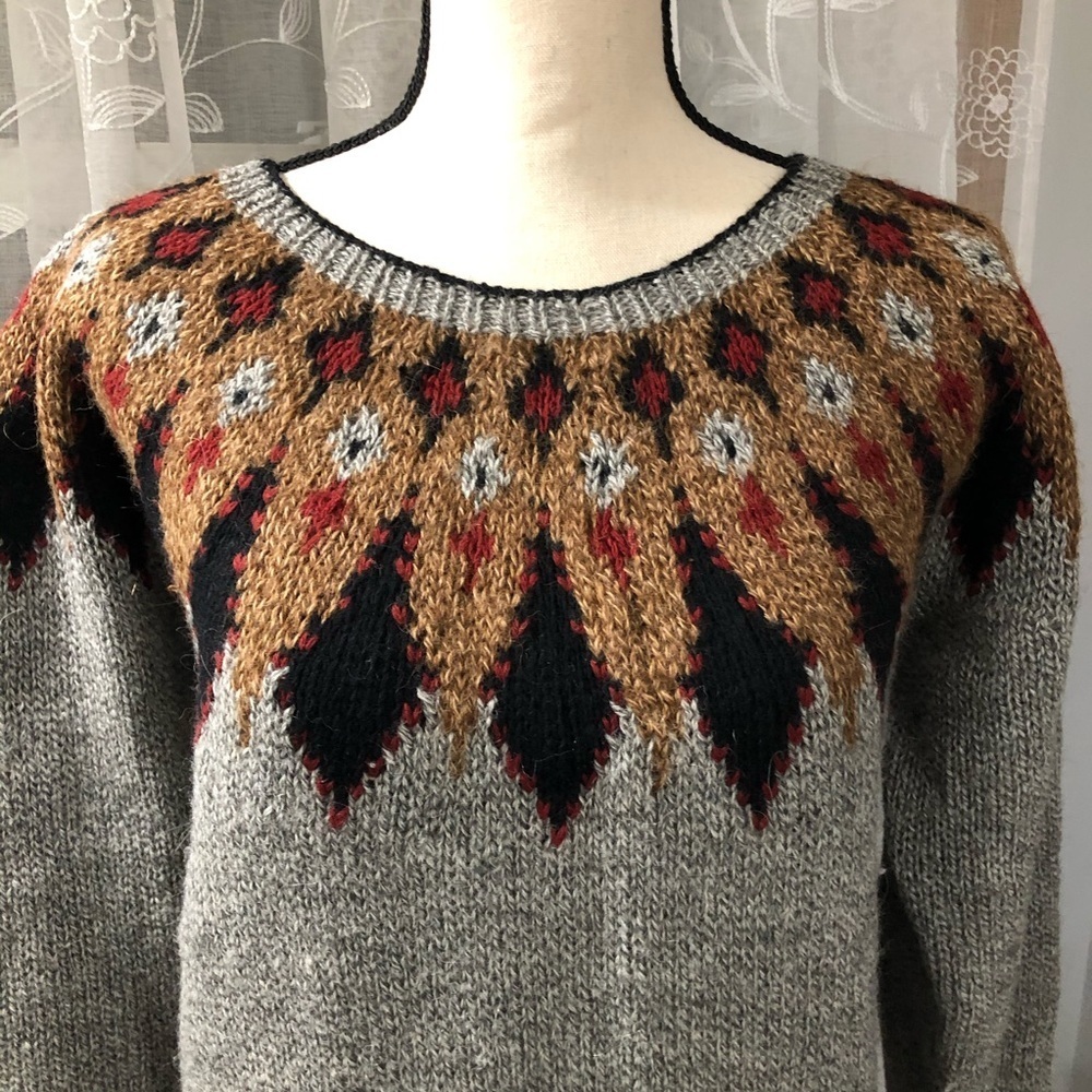 Lancia 100% wool sweater gray black red brown SZ S